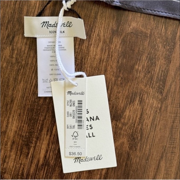 Madewell silk oversized bandana size 33” square - Picture 9 of 10